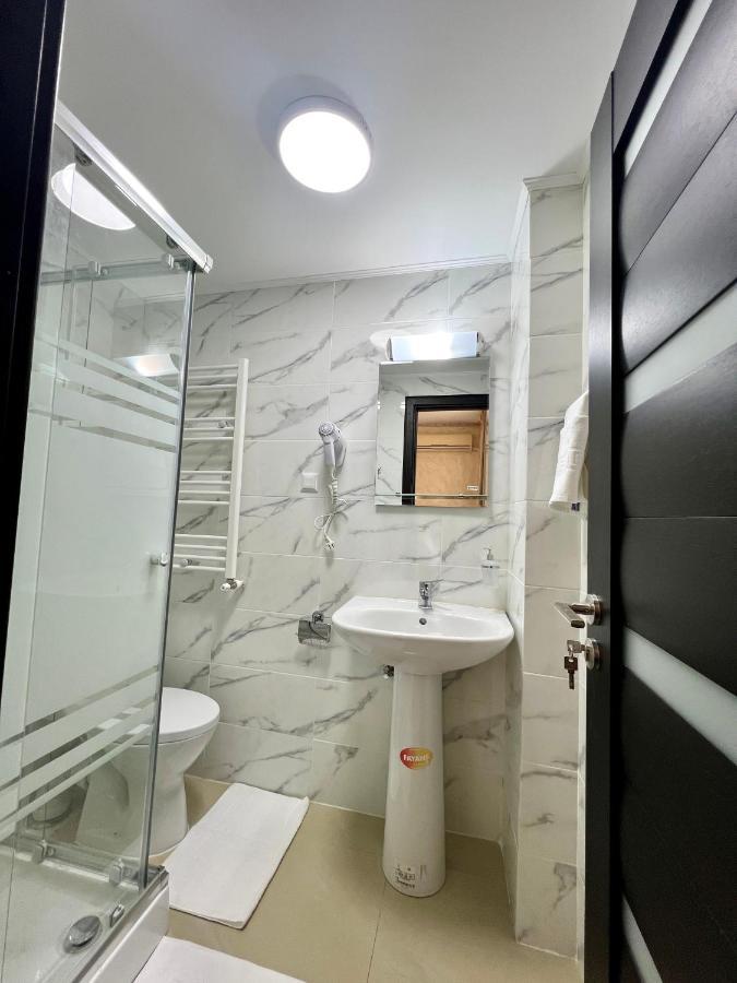 Hotel Marina 2 بوخارست المظهر الخارجي الصورة